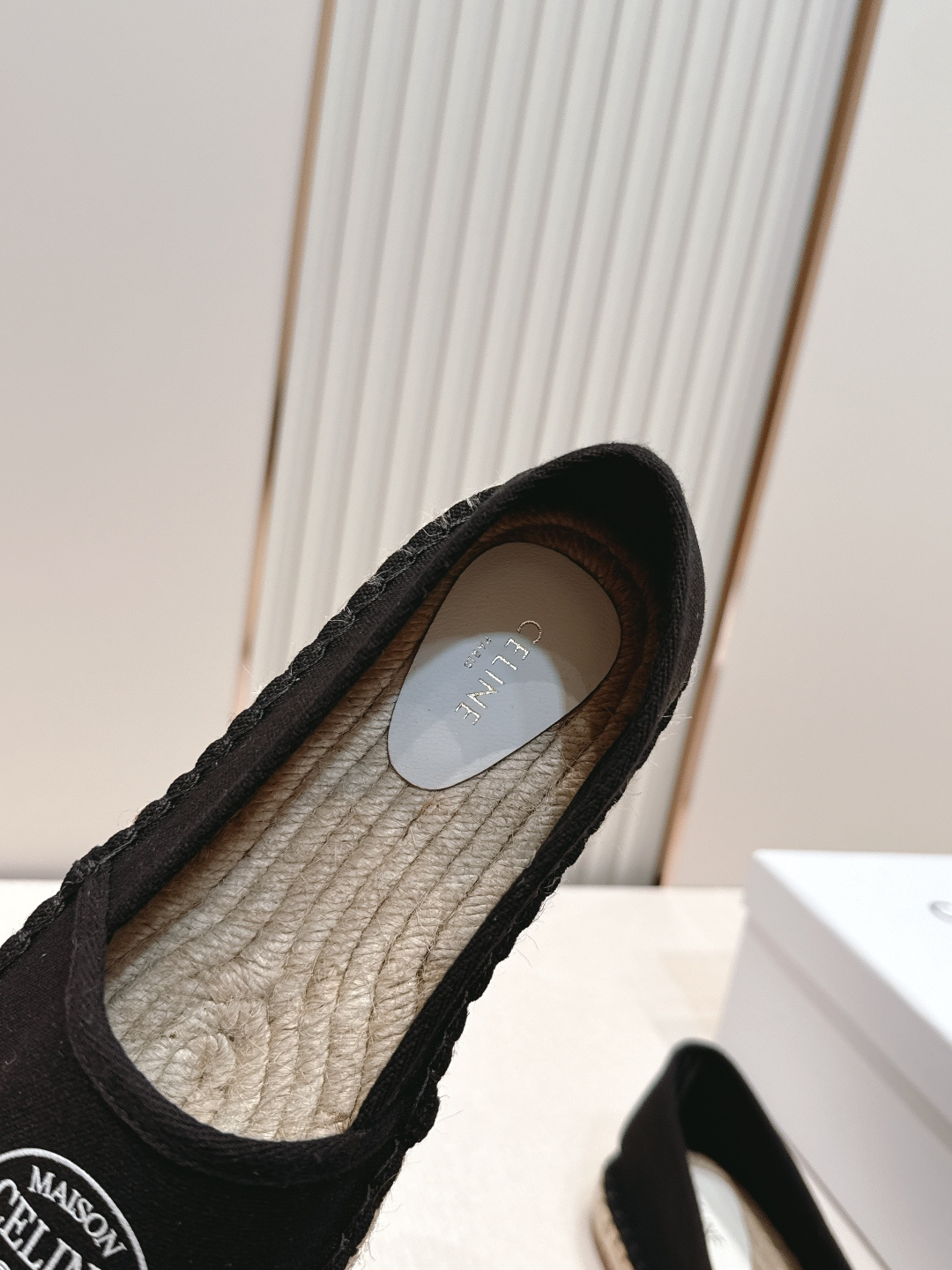 【CELINE·思琳】赛琳MAISON系列春夏最新款帆布渔夫鞋超多明星网红种草 鞋头印有“MAISON 
