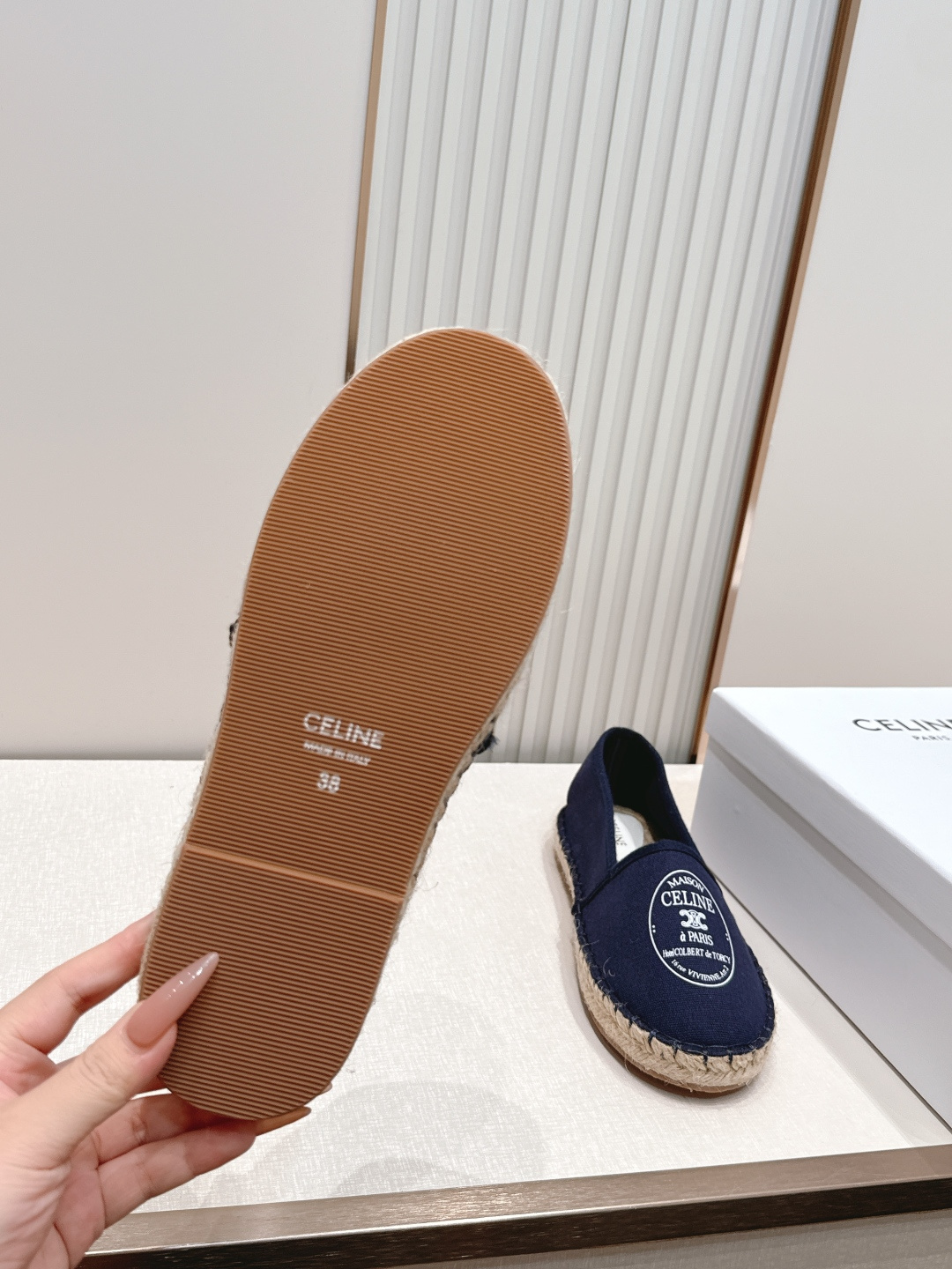 【CELINE·思琳】赛琳MAISON系列春夏最新款帆布渔夫鞋超多明星网红种草 鞋头印有“MAISON 