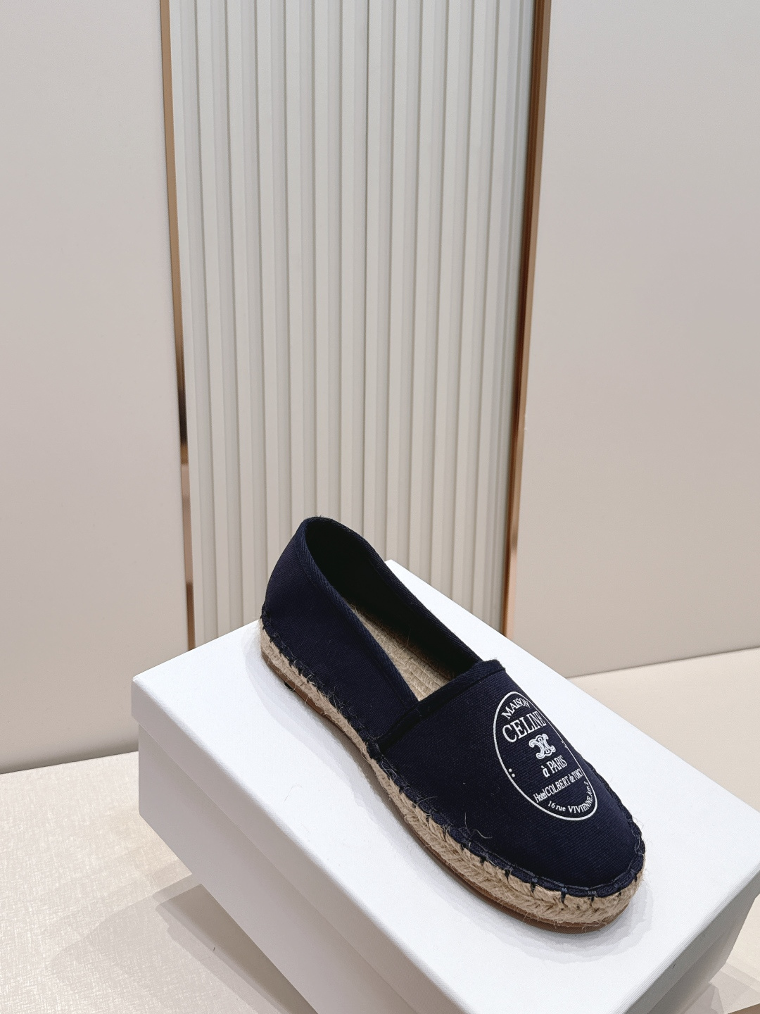【CELINE·思琳】赛琳MAISON系列春夏最新款帆布渔夫鞋超多明星网红种草 鞋头印有“MAISON 