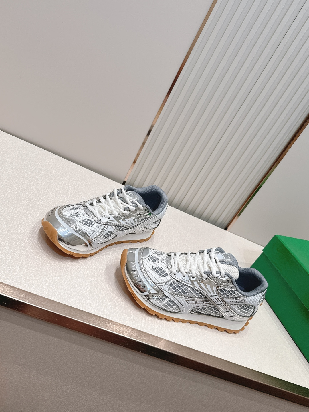 经典升级 加新色 全色系  情侣款  Bottega Veneta  BV Orbit设计师谢幕款 休闲