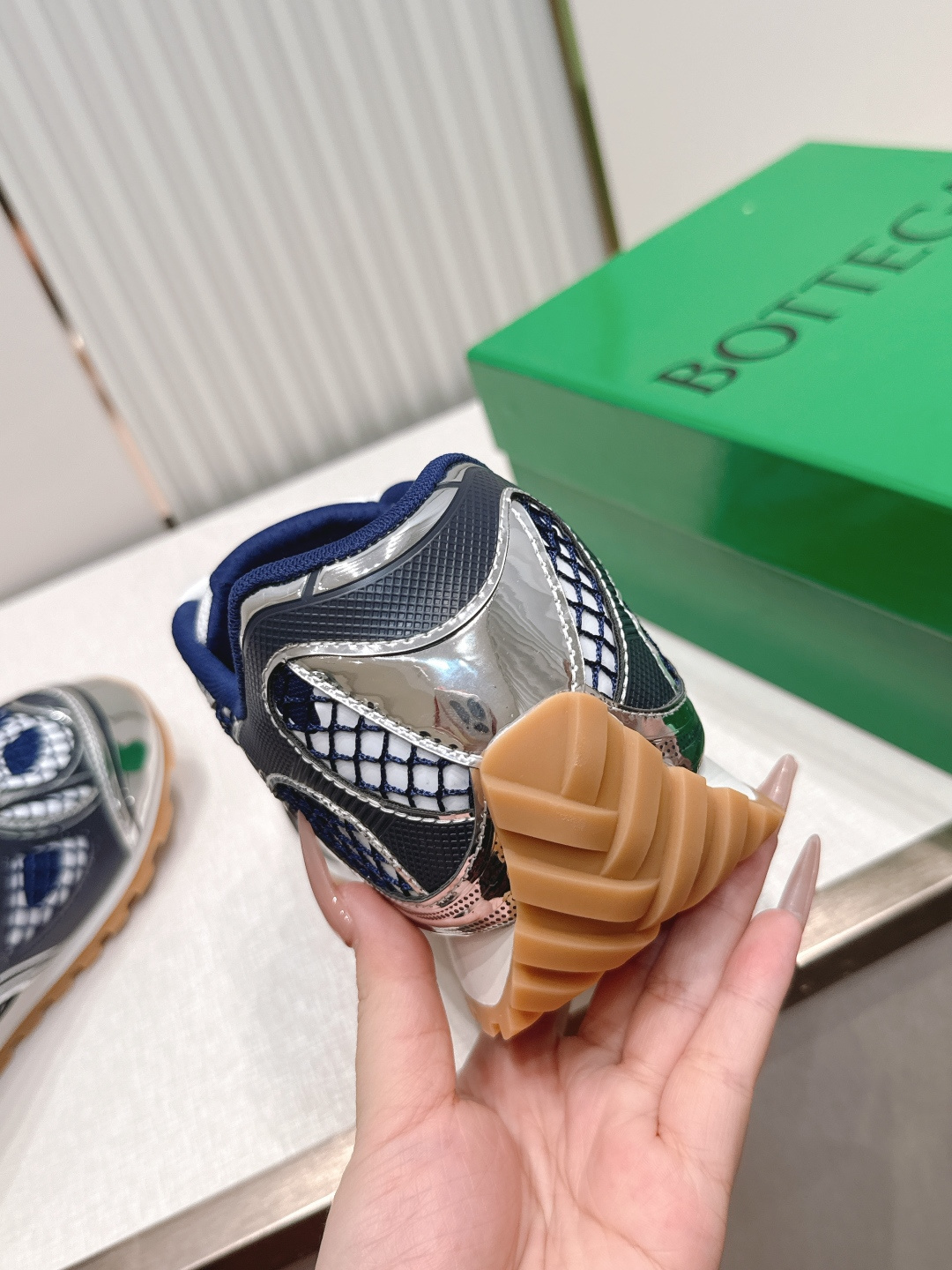 经典升级 加新色 全色系  情侣款  Bottega Veneta  BV Orbit设计师谢幕款 休闲