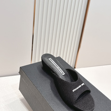 Alexander Wang26亚历山大王ss夏季新款中跟拖鞋夏日炸街神器,随性,经典版型,自带酷飒质感 Alexander Wang26亚历山大王ss夏季新款中跟拖鞋夏日炸街神器,随性,经典版型,自带酷飒质感