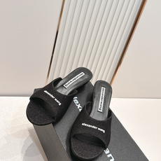 Alexander Wang26亚历山大王ss夏季新款中跟拖鞋夏日炸街神器,随性,经典版型,自带酷飒质感 Alexander Wang26亚历山大王ss夏季新款中跟拖鞋夏日炸街神器,随性,经典版型,自带酷飒质感