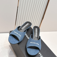 Alexander Wang26亚历山大王ss夏季新款中跟拖鞋夏日炸街神器,随性,经典版型,自带酷飒质感 Alexander Wang26亚历山大王ss夏季新款中跟拖鞋夏日炸街神器,随性,经典版型,自带酷飒质感