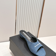Alexander Wang26亚历山大王ss夏季新款中跟拖鞋夏日炸街神器,随性,经典版型,自带酷飒质感 Alexander Wang26亚历山大王ss夏季新款中跟拖鞋夏日炸街神器,随性,经典版型,自带酷飒质感