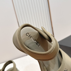 CHANEL香奈儿 2026vs夏季新款凉鞋系列……圆头厚底凉鞋 制皮面、颜色、定制独特的穿皮条复杂工艺 CHANEL香奈儿 2026vs夏季新款凉鞋系列……圆头厚底凉鞋 制皮面、颜色、定制独特的穿皮条复杂工艺