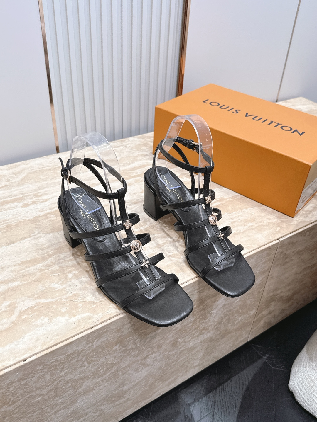 루이비통 신발 113523 Louis Vuitton Shoes