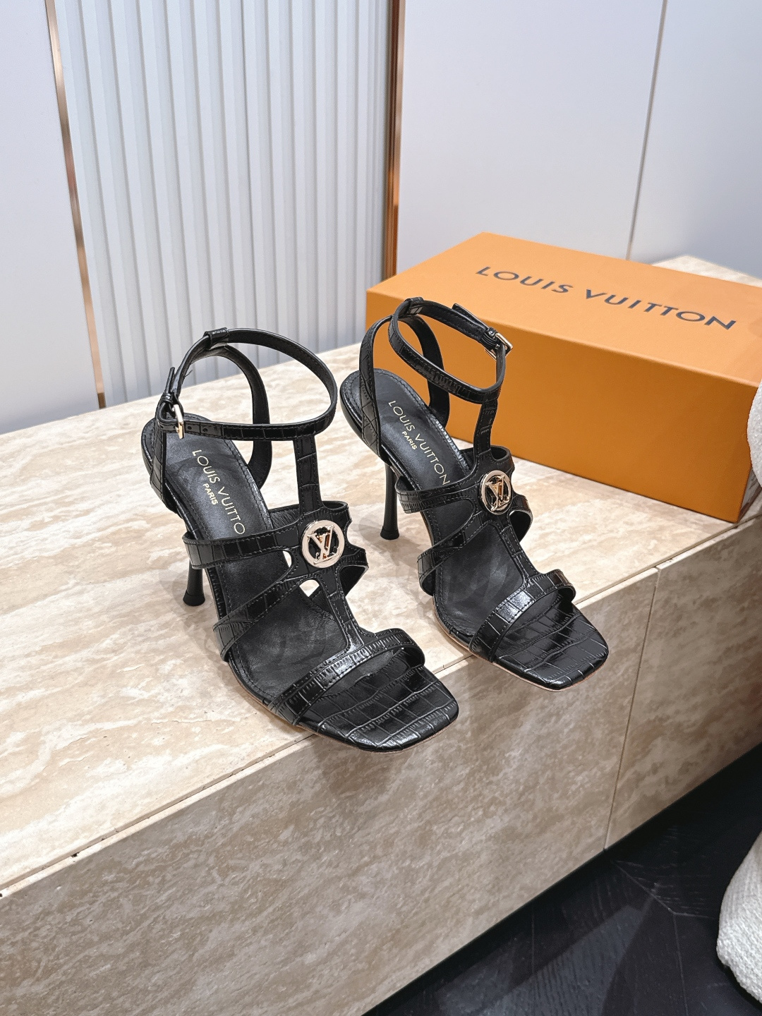 루이비통 신발 113515 Louis Vuitton Shoes