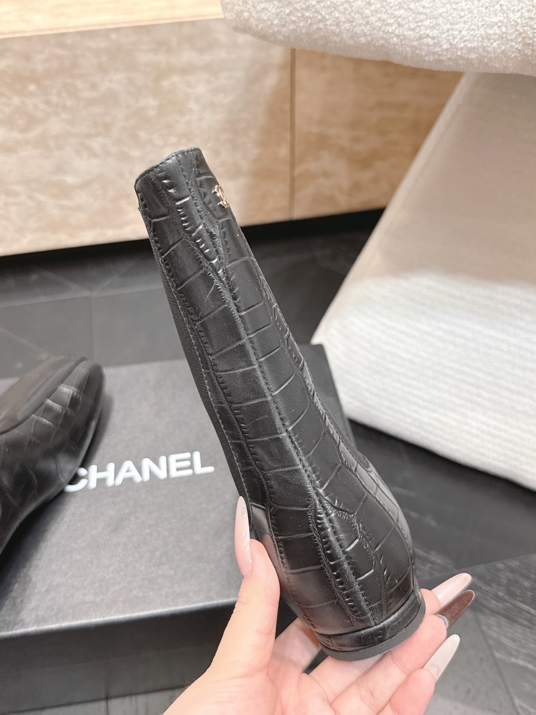 CHANEL 香奈儿 26a早秋专柜最新靴子系列……方头松紧短靴切尔西靴  香奈儿女士钟爱简约又难以抗拒