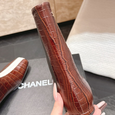 CHANEL 香奈儿 26a早秋专柜最新靴子系列……方头松紧短靴切尔西靴 香奈儿女士钟爱简约又难以抗拒 CHANEL 香奈儿 26a早秋专柜最新靴子系列……方头松紧短靴切尔西靴 香奈儿女士钟爱简约又难以抗拒