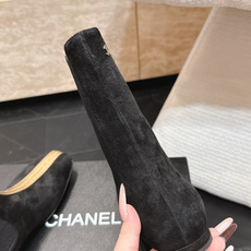 CHANEL 香奈儿 26a早秋专柜最新靴子系列……方头松紧短靴切尔西靴 香奈儿女士钟爱简约又难以抗拒 CHANEL 香奈儿 26a早秋专柜最新靴子系列……方头松紧短靴切尔西靴 香奈儿女士钟爱简约又难以抗拒