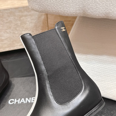 CHANEL 香奈儿 26a早秋专柜最新靴子系列……方头松紧短靴切尔西靴 香奈儿女士钟爱简约又难以抗拒 CHANEL 香奈儿 26a早秋专柜最新靴子系列……方头松紧短靴切尔西靴 香奈儿女士钟爱简约又难以抗拒