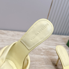 BV Cherry Flat Mule 舒适百搭 拖鞋 高跟 设计 舒适小羊皮 打结🪢 系列 跟高 9 BV Cherry Flat Mule 舒适百搭 拖鞋 高跟 设计 舒适小羊皮 打结🪢 系列 跟高 9