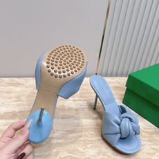 BV Cherry Flat Mule 舒适百搭 拖鞋 高跟 设计 舒适小羊皮 打结🪢 系列 跟高 9 BV Cherry Flat Mule 舒适百搭 拖鞋 高跟 设计 舒适小羊皮 打结🪢 系列 跟高 9