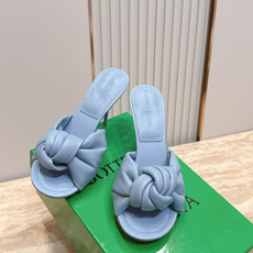 BV Cherry Flat Mule 舒适百搭 拖鞋 高跟 设计 舒适小羊皮 打结🪢 系列 跟高 9 BV Cherry Flat Mule 舒适百搭 拖鞋 高跟 设计 舒适小羊皮 打结🪢 系列 跟高 9