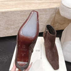 Brunello Cucinelli新款BC秋冬靴子系列 高跟侧拉链短靴 BC是意大利知名品牌,极简主义 Brunello Cucinelli新款BC秋冬靴子系列 高跟侧拉链短靴 BC是意大利知名品牌,极简主义