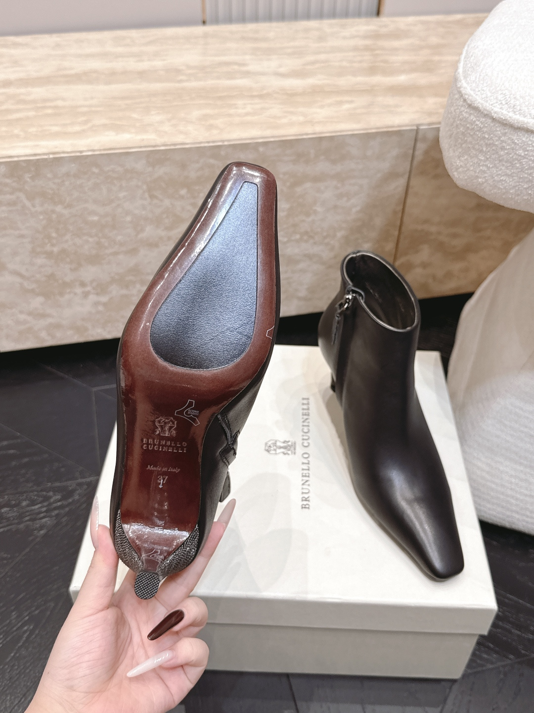 Brunello Cucinelli新款BC秋冬靴子系列 高跟侧拉链短靴 BC是意大利知名品牌，极简主义