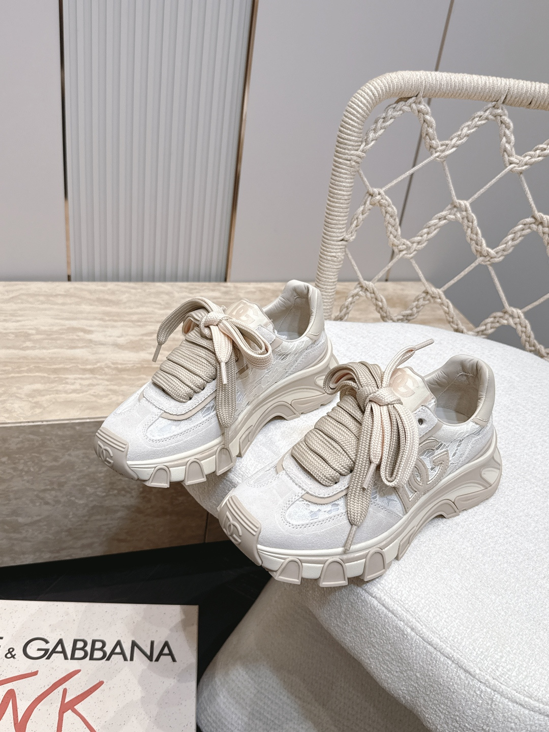 女款DOLCE & GABBANA 杜嘉班纳 26vs早秋新款休闲系列…【拼色厚底休闲鞋】原版1:1定制