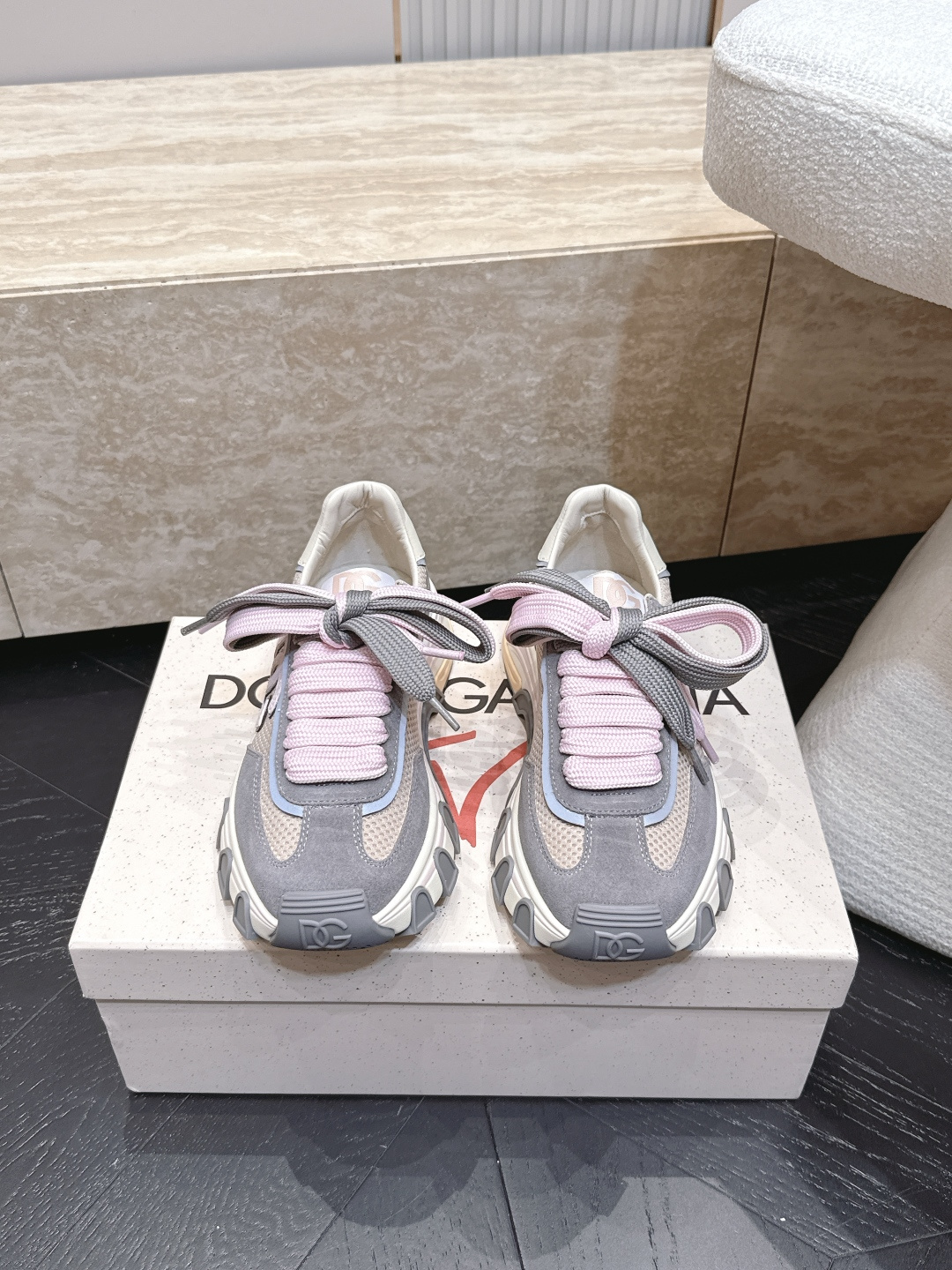 女款DOLCE & GABBANA 杜嘉班纳 26vs早秋新款休闲系列…【拼色厚底休闲鞋】原版1:1定制
