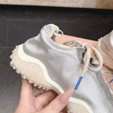 Miu Miu26ss早秋新款德训运动鞋 自带精致甜奢复古氛围感的德训休闲鞋,鞋身线条简约流畅,加宽鞋 Miu Miu26ss早秋新款德训运动鞋 自带精致甜奢复古氛围感的德训休闲鞋,鞋身线条简约流畅,加宽鞋