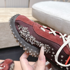 钻面 Miu Miu26ss夏季新款水钻亮片德训运动鞋自带精致甜奢复古氛围感的水钻亮片德训休闲鞋,侧边 钻面 Miu Miu26ss夏季新款水钻亮片德训运动鞋自带精致甜奢复古氛围感的水钻亮片德训休闲鞋,侧边