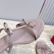 Ferragamo 菲拉格慕 26 小猫跟凉拖 原版私家开模跟型 带有 F logo 字样时尚的品牌LOGO持加,具有超 Ferragamo 菲拉格慕 26 小猫跟凉拖 原版私家开模跟型 带有 F logo 字样时尚的品牌LOGO持加,具有超