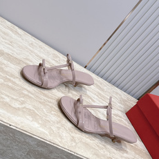 Ferragamo 菲拉格慕 26 小猫跟凉拖 原版私家开模跟型 带有 F logo 字样时尚的品牌LOGO持加,具有超 Ferragamo 菲拉格慕 26 小猫跟凉拖 原版私家开模跟型 带有 F logo 字样时尚的品牌LOGO持加,具有超