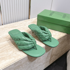 BV Cherry Flat Mule 舒适百搭 拖鞋 高跟 设计 舒适小羊皮 编织打结🪢凉拖鞋 中底车线工艺 舒适Q BV Cherry Flat Mule 舒适百搭 拖鞋 高跟 设计 舒适小羊皮 编织打结🪢凉拖鞋 中底车线工艺 舒适Q