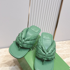 BV Cherry Flat Mule 舒适百搭 拖鞋 高跟 设计 舒适小羊皮 编织打结🪢凉拖鞋 中底车线工艺 舒适Q BV Cherry Flat Mule 舒适百搭 拖鞋 高跟 设计 舒适小羊皮 编织打结🪢凉拖鞋 中底车线工艺 舒适Q