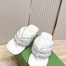 BV Cherry Flat Mule 舒适百搭 拖鞋 高跟 设计 舒适小羊皮 编织打结🪢凉拖鞋 中底车线工艺 舒适Q BV Cherry Flat Mule 舒适百搭 拖鞋 高跟 设计 舒适小羊皮 编织打结🪢凉拖鞋 中底车线工艺 舒适Q