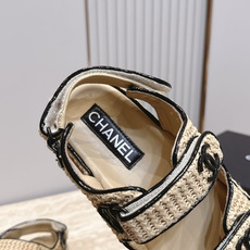 新色系 凉鞋 CHANEL 香奈儿 2026新款凉鞋拖鞋系列 经典升级系列 每个款式都很赞 菱格松糕底沙滩凉鞋 新色系 凉鞋 CHANEL 香奈儿 2026新款凉鞋拖鞋系列 经典升级系列 每个款式都很赞 菱格松糕底沙滩凉鞋
