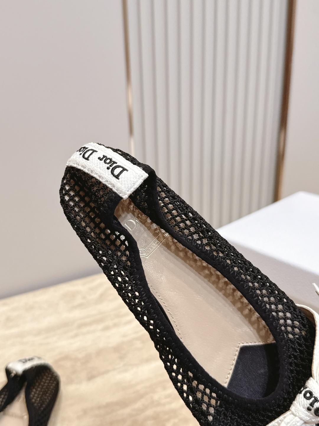 顶级品质:(配高档飞机盒✈️) 26ss春夏新款Dior 迪奥 J'Adior 饰带人字拖鞋 经典 CD字母刺绣织带蝴蝶 顶级品质:(配高档飞机盒✈️) 26ss春夏新款Dior 迪奥 J'Adior 饰带人字拖鞋 经典 CD字母刺绣织带蝴蝶
