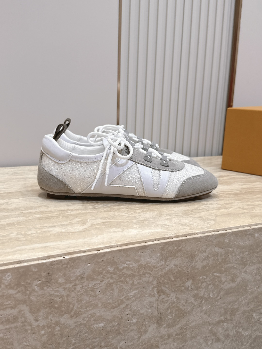 Louis Vuitton路易威登驴牌春夏Sneakerina系列 芭蕾运动鞋 德训鞋 平底鞋 原版三对购入开发完美复 Louis Vuitton路易威登驴牌春夏Sneakerina系列 芭蕾运动鞋 德训鞋 平底鞋 原版三对购入开发完美复