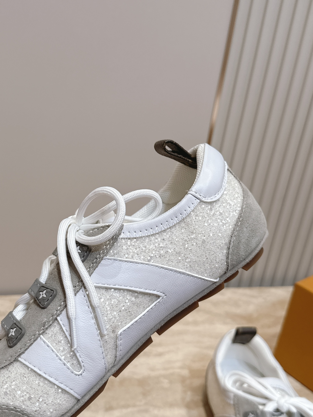 Louis Vuitton路易威登驴牌春夏Sneakerina系列 芭蕾运动鞋 德训鞋 平底鞋 原版三对购入开发完美复 Louis Vuitton路易威登驴牌春夏Sneakerina系列 芭蕾运动鞋 德训鞋 平底鞋 原版三对购入开发完美复