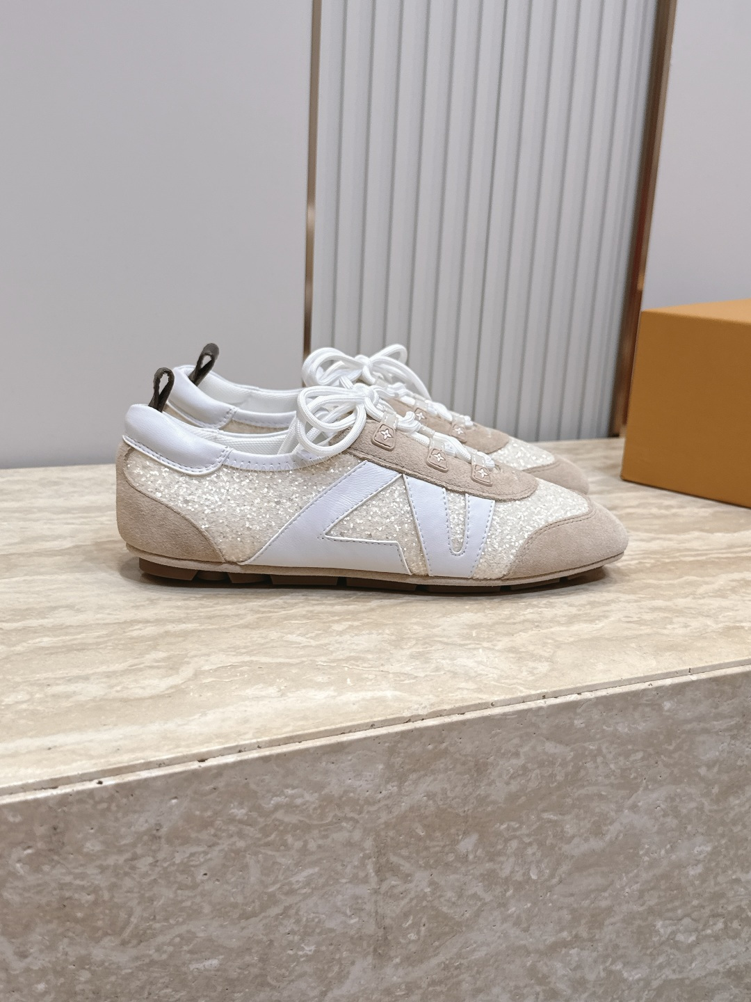 Louis Vuitton路易威登驴牌春夏Sneakerina系列 芭蕾运动鞋 德训鞋 平底鞋 原版三对购入开发完美复 Louis Vuitton路易威登驴牌春夏Sneakerina系列 芭蕾运动鞋 德训鞋 平底鞋 原版三对购入开发完美复
