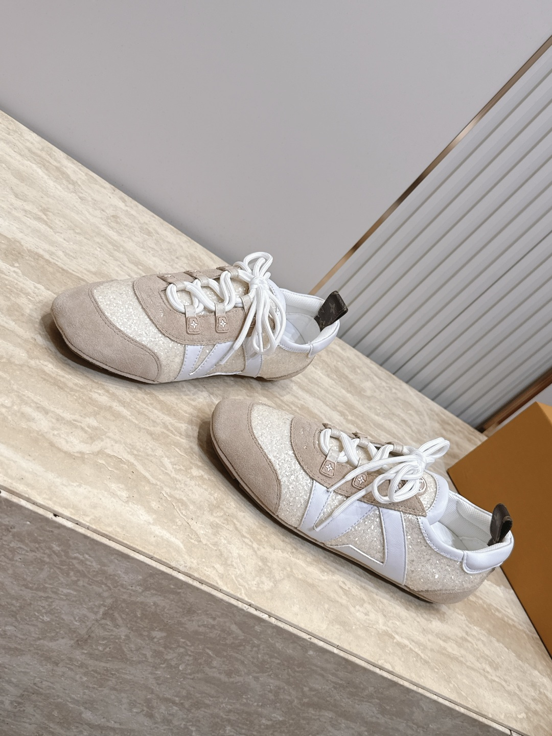 Louis Vuitton路易威登驴牌春夏Sneakerina系列 芭蕾运动鞋 德训鞋 平底鞋 原版三对购入开发完美复 Louis Vuitton路易威登驴牌春夏Sneakerina系列 芭蕾运动鞋 德训鞋 平底鞋 原版三对购入开发完美复