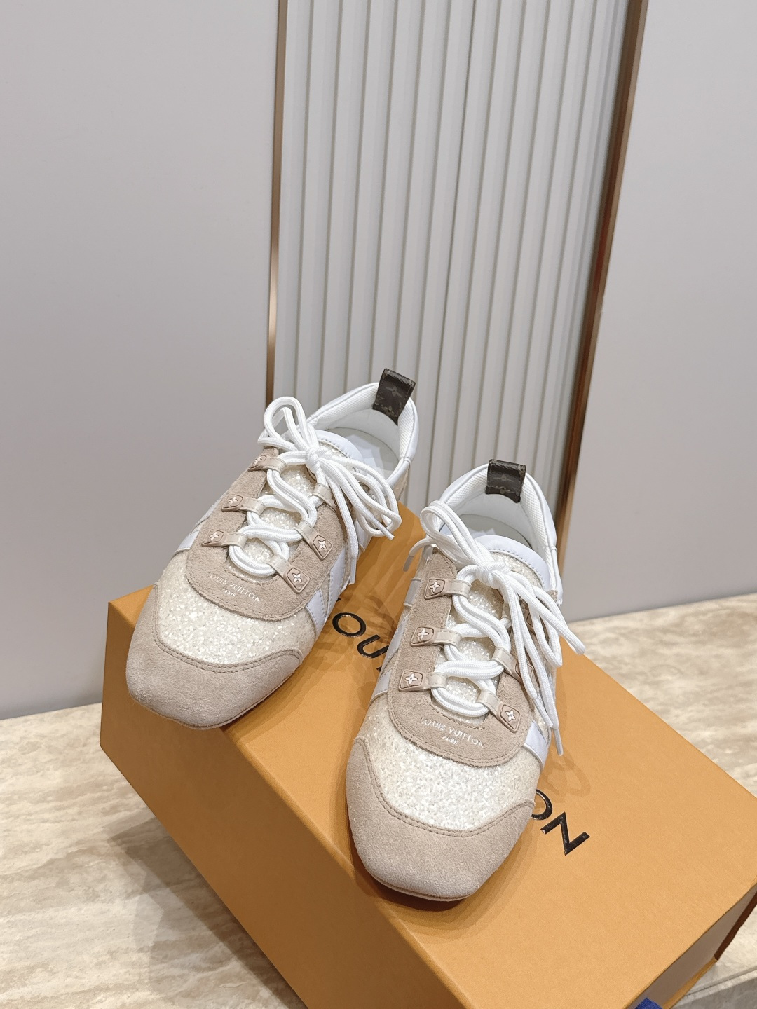 Louis Vuitton路易威登驴牌春夏Sneakerina系列 芭蕾运动鞋 德训鞋 平底鞋 原版三对购入开发完美复 Louis Vuitton路易威登驴牌春夏Sneakerina系列 芭蕾运动鞋 德训鞋 平底鞋 原版三对购入开发完美复
