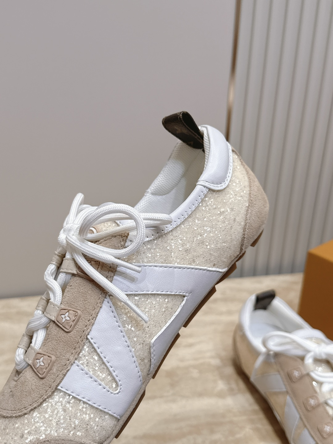 Louis Vuitton路易威登驴牌春夏Sneakerina系列 芭蕾运动鞋 德训鞋 平底鞋 原版三对购入开发完美复 Louis Vuitton路易威登驴牌春夏Sneakerina系列 芭蕾运动鞋 德训鞋 平底鞋 原版三对购入开发完美复