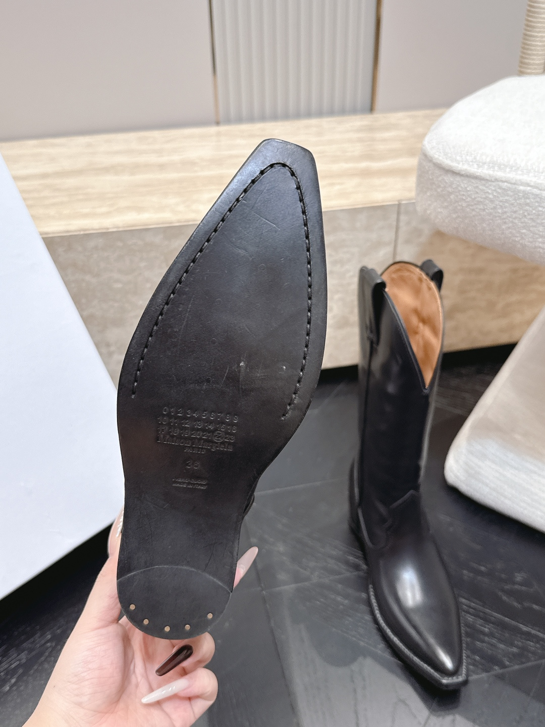 Maison Margiela马吉拉26vs早秋新款时装靴系列…… 【mm6尖头复古高靴】 原版一比一打造👍🉐️🉐️舒适 Maison Margiela马吉拉26vs早秋新款时装靴系列…… 【mm6尖头复古高靴】 原版一比一打造👍🉐️🉐️舒适