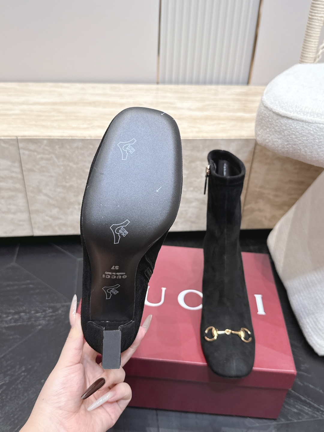 Gucci古驰2026vs早秋最新爆款靴子系列…… 【方圆头弹力短靴】 原单品质 🍃原汁原味的欧式风格,💥上脚非常完美💃 Gucci古驰2026vs早秋最新爆款靴子系列…… 【方圆头弹力短靴】 原单品质 🍃原汁原味的欧式风格,💥上脚非常完美💃