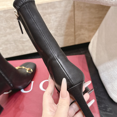 Gucci古驰2026vs早秋最新爆款靴子系列…… 【方圆头弹力短靴】 原单品质 🍃原汁原味的欧式风格,💥上脚非常完美💃 Gucci古驰2026vs早秋最新爆款靴子系列…… 【方圆头弹力短靴】 原单品质 🍃原汁原味的欧式风格,💥上脚非常完美💃