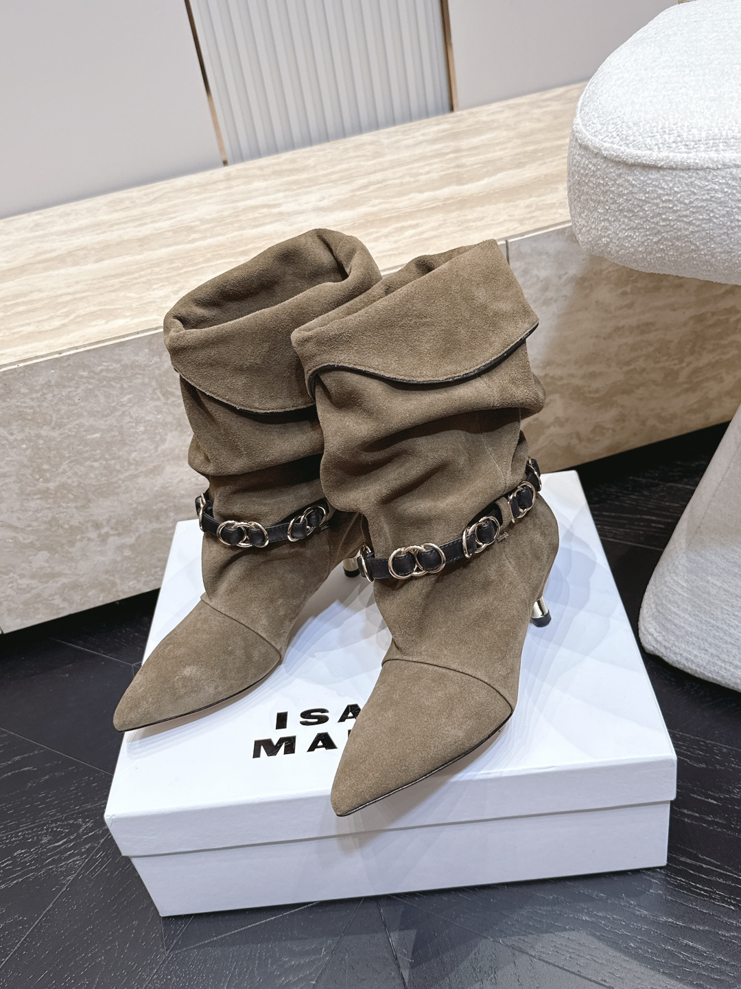isabel marant/伊莎贝尔26vs早秋最新休闲靴子系列… 【尖头堆皱一脚蹬中靴】 玛兰混合过去与将来"交织出非