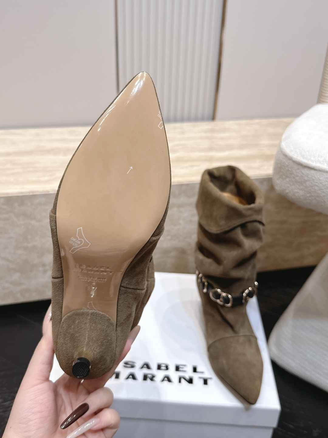 isabel marant/伊莎贝尔26vs早秋最新休闲靴子系列… 【尖头堆皱一脚蹬中靴】 玛兰混合过去与将来"交织出非