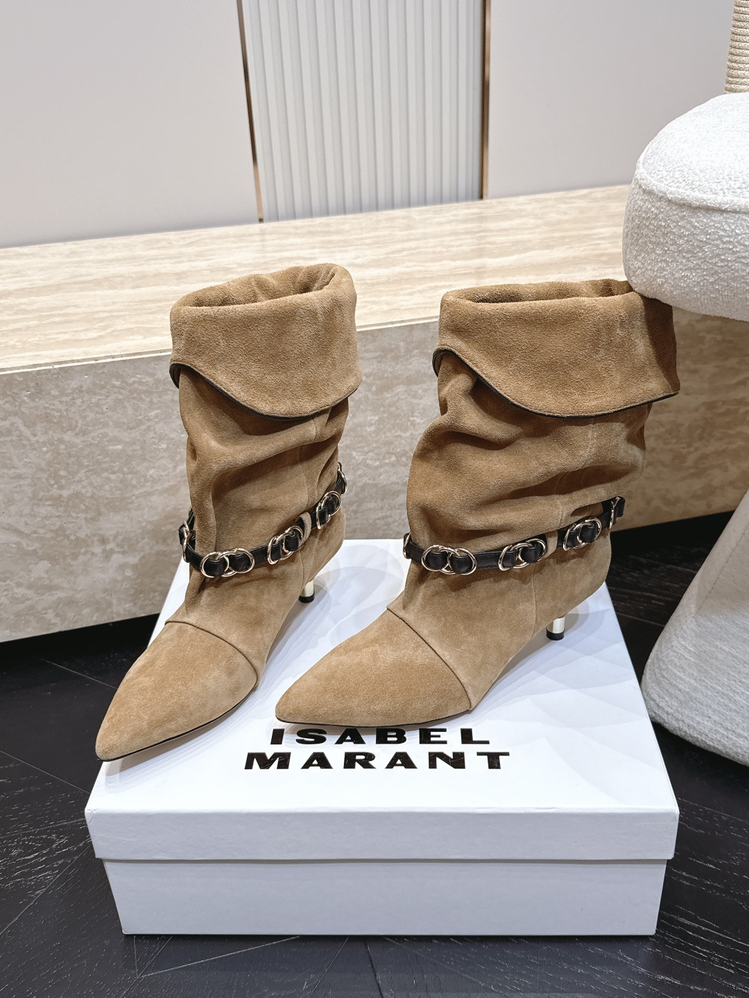 isabel marant/伊莎贝尔26vs早秋最新休闲靴子系列… 【尖头堆皱一脚蹬中靴】 玛兰混合过去与将来"交织出非
