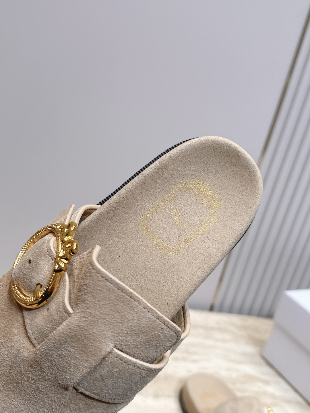 Dior 迪奥 2026vs早秋新款休闲圆头穆勒半拖 各大明星网红纷纷种草的一款美鞋、顶版搭配单品里就是毫不费力的时髦穿