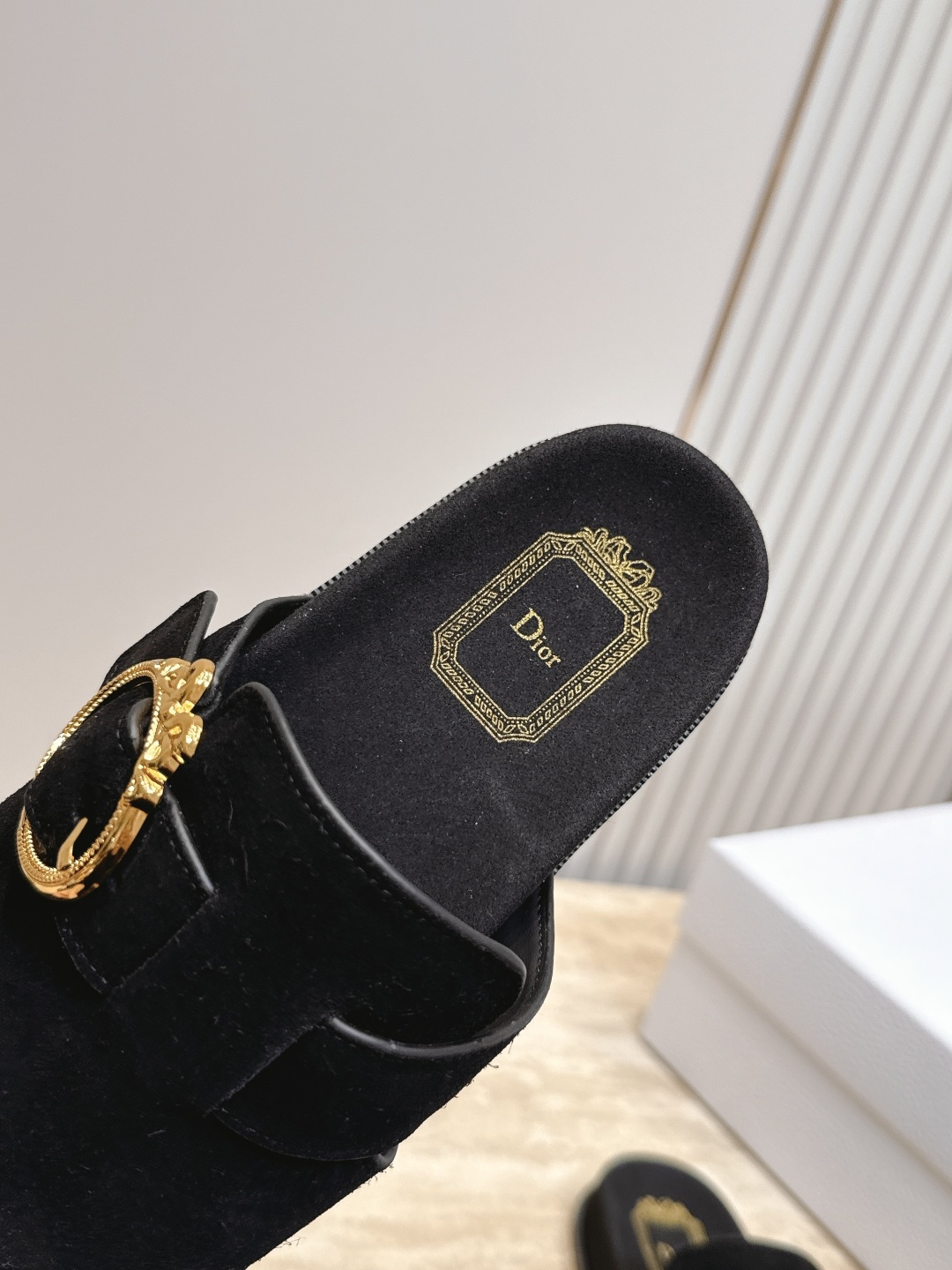 Dior 迪奥 2026vs早秋新款休闲圆头穆勒半拖 各大明星网红纷纷种草的一款美鞋、顶版搭配单品里就是毫不费力的时髦穿 Dior 迪奥 2026vs早秋新款休闲圆头穆勒半拖 各大明星网红纷纷种草的一款美鞋、顶版搭配单品里就是毫不费力的时髦穿