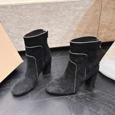粗跟款 短靴 Gianvito Rossi 纪梵希 2026vs早秋最新走秀爆款靴子系列……粗跟短靴 今年最值得 粗跟款 短靴 Gianvito Rossi 纪梵希 2026vs早秋最新走秀爆款靴子系列……粗跟短靴 今年最值得
