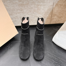 粗跟款 短靴 Gianvito Rossi 纪梵希 2026vs早秋最新走秀爆款靴子系列……粗跟短靴 今年最值得 粗跟款 短靴 Gianvito Rossi 纪梵希 2026vs早秋最新走秀爆款靴子系列……粗跟短靴 今年最值得