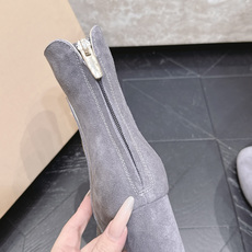 粗跟款 短靴 Gianvito Rossi 纪梵希 2026vs早秋最新走秀爆款靴子系列……粗跟短靴 今年最值 粗跟款 短靴 Gianvito Rossi 纪梵希 2026vs早秋最新走秀爆款靴子系列……粗跟短靴 今年最值