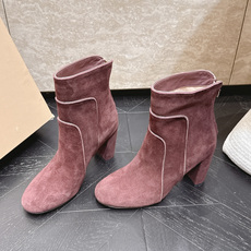 粗跟款 短靴 Gianvito Rossi 纪梵希 2026vs早秋最新走秀爆款靴子系列……粗跟短靴 今年最值得 粗跟款 短靴 Gianvito Rossi 纪梵希 2026vs早秋最新走秀爆款靴子系列……粗跟短靴 今年最值得